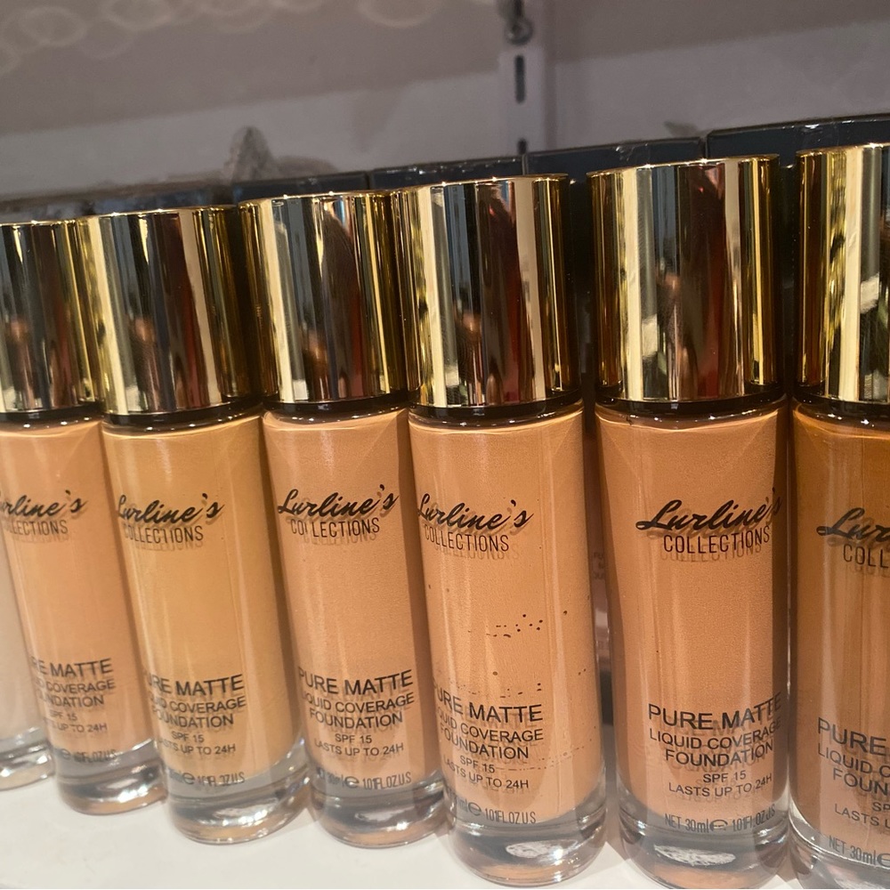 Pure Moisturizing Foundation - Picture 13 of 13
